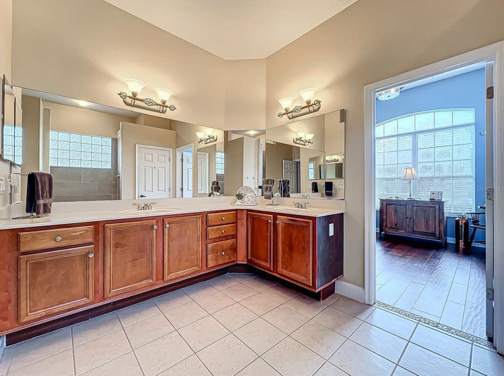 1722 Redwood Grv Ter, Lake Mary FL  32746-4418 exterior