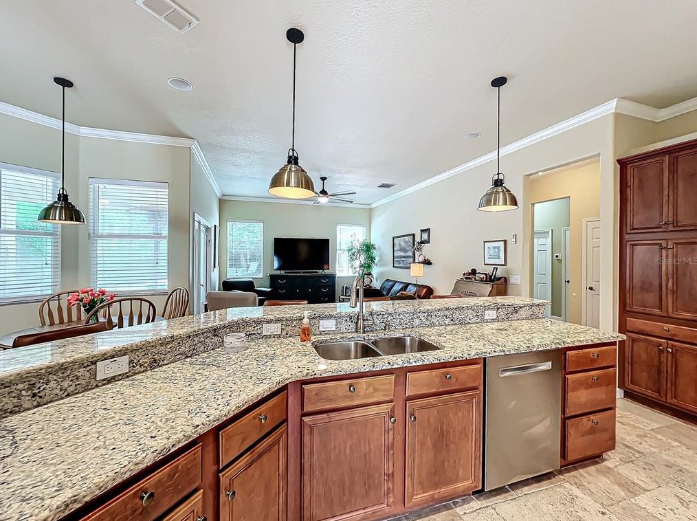 1722 Redwood Grv Ter, Lake Mary FL  32746-4418 exterior