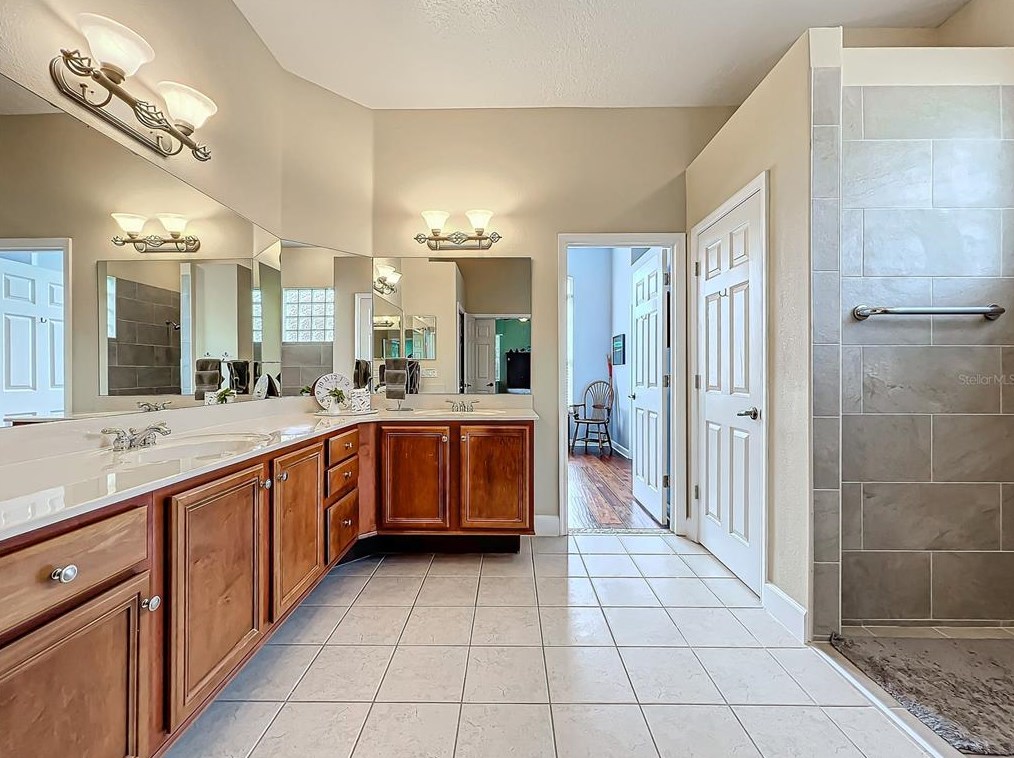 1722 Redwood Grv Ter, Lake Mary FL  32746-4418 exterior