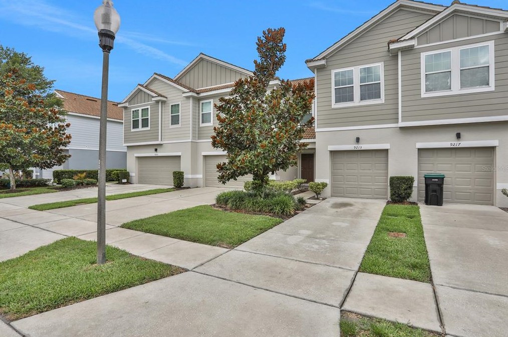 9213 Shepton St, Orlando, FL 32825-3786