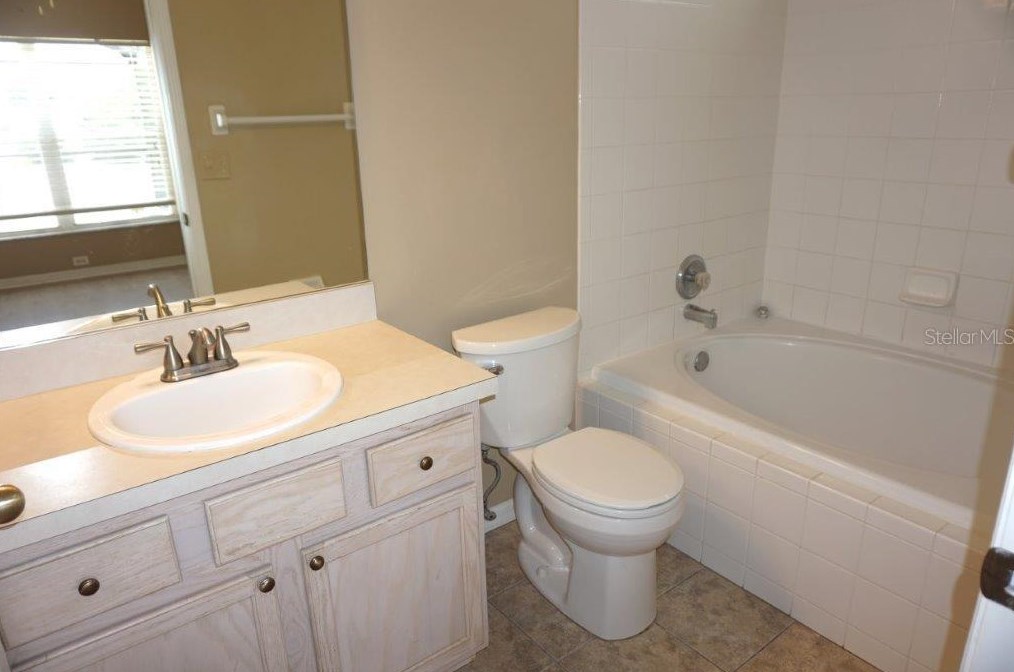 242 Casterton Cir, Davenport FL 33897-3695 exterior