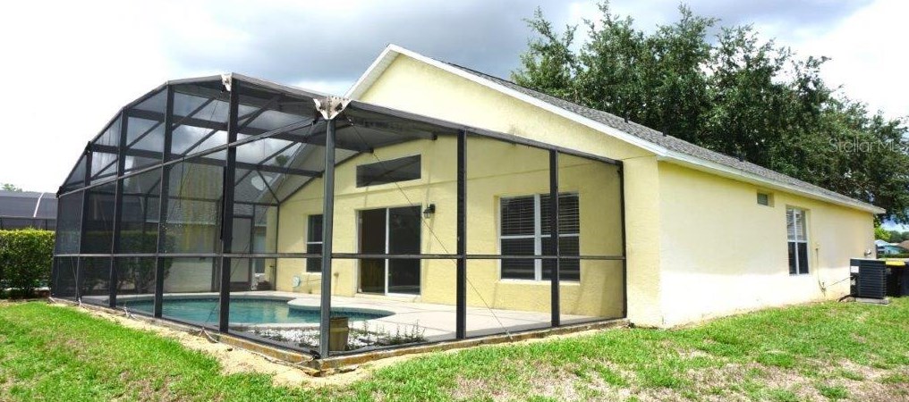 242 Casterton Cir, Davenport FL 33897-3695 exterior