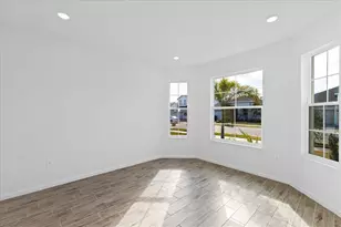 9576 Vibrant Ln, Venice, FL 34292 - Photo 6