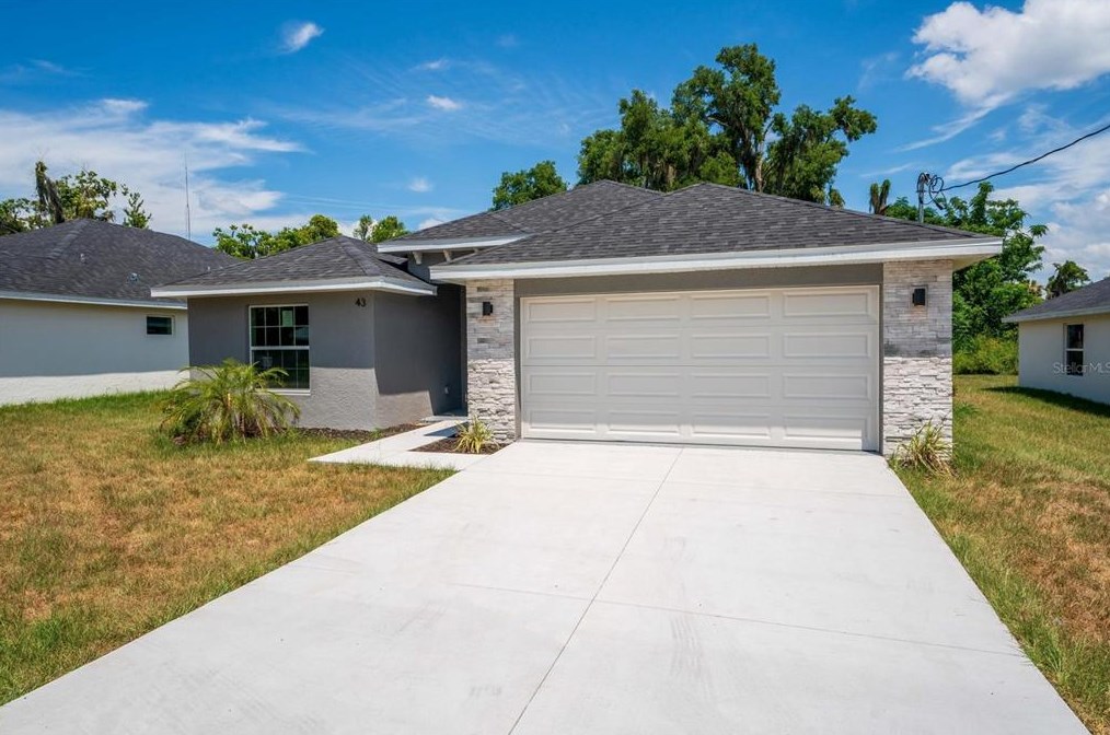 43 S Kentucky Ave, Umatilla, FL 32784