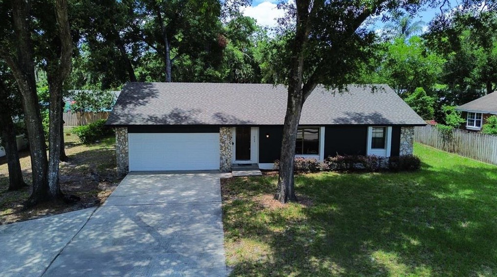 623 E Plymouth Ave, Deland, FL 32724