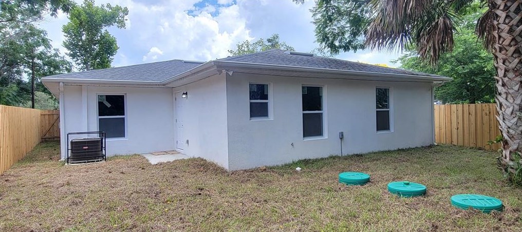 58 W 10th St, Apopka, FL 32703