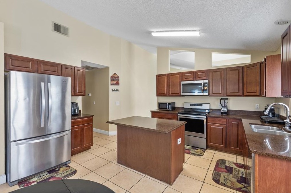 1473 Crawford Dr, Apopka, FL 32703