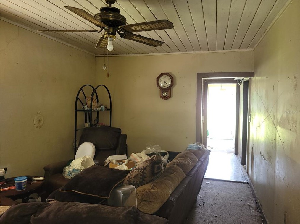 1915 Virginia Ave, Eustis, FL 32726