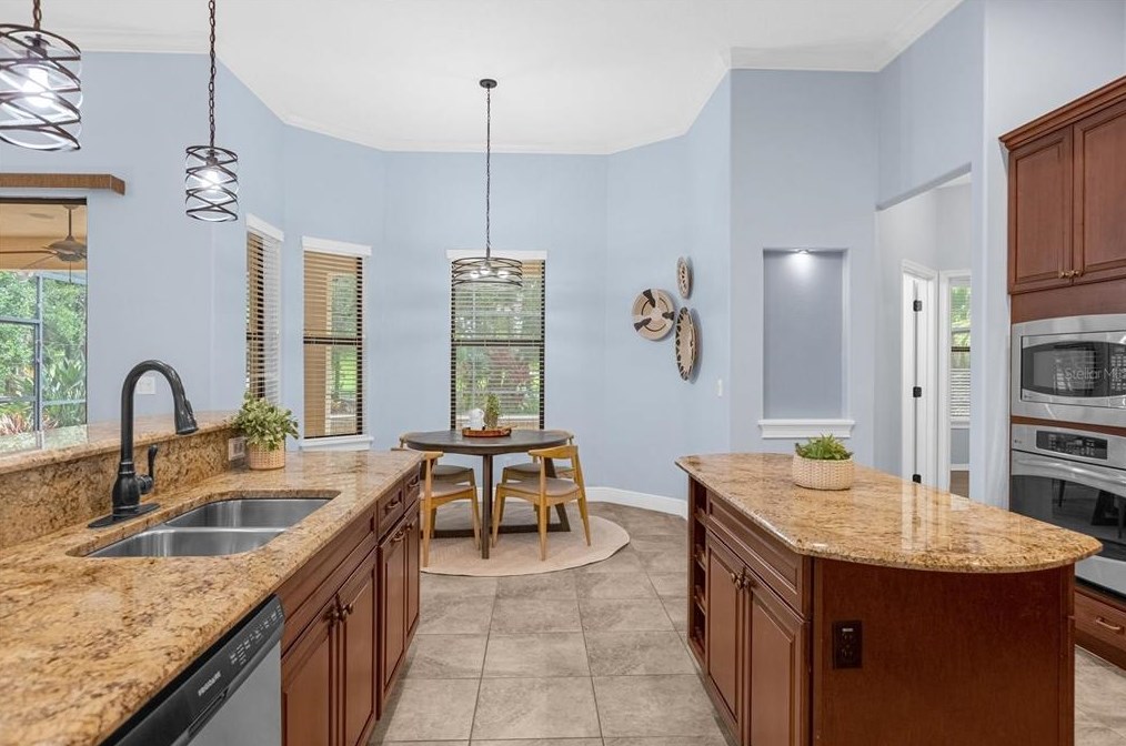 502 Victoria Hills Dr, Deland FL  32724-8826 exterior