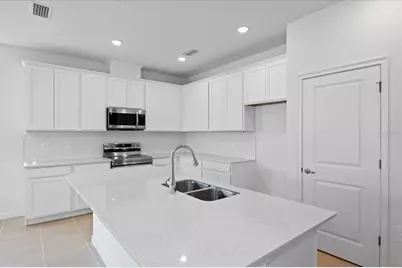 9572 Vibrant Lane, Venice, FL 34292 - Photo 4