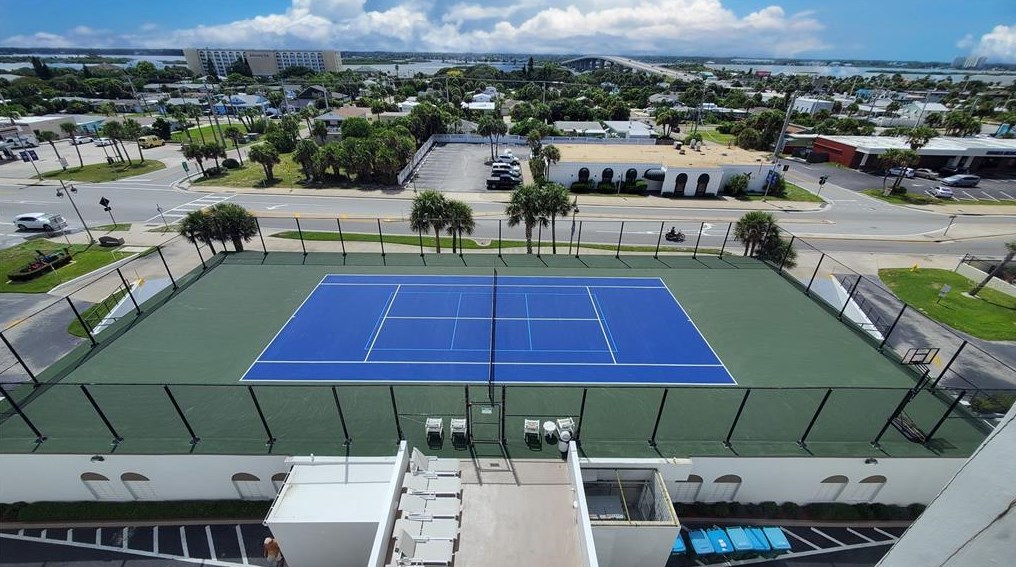 3555 Atlantic Ave, Daytona Beach FL  32118-2600 exterior