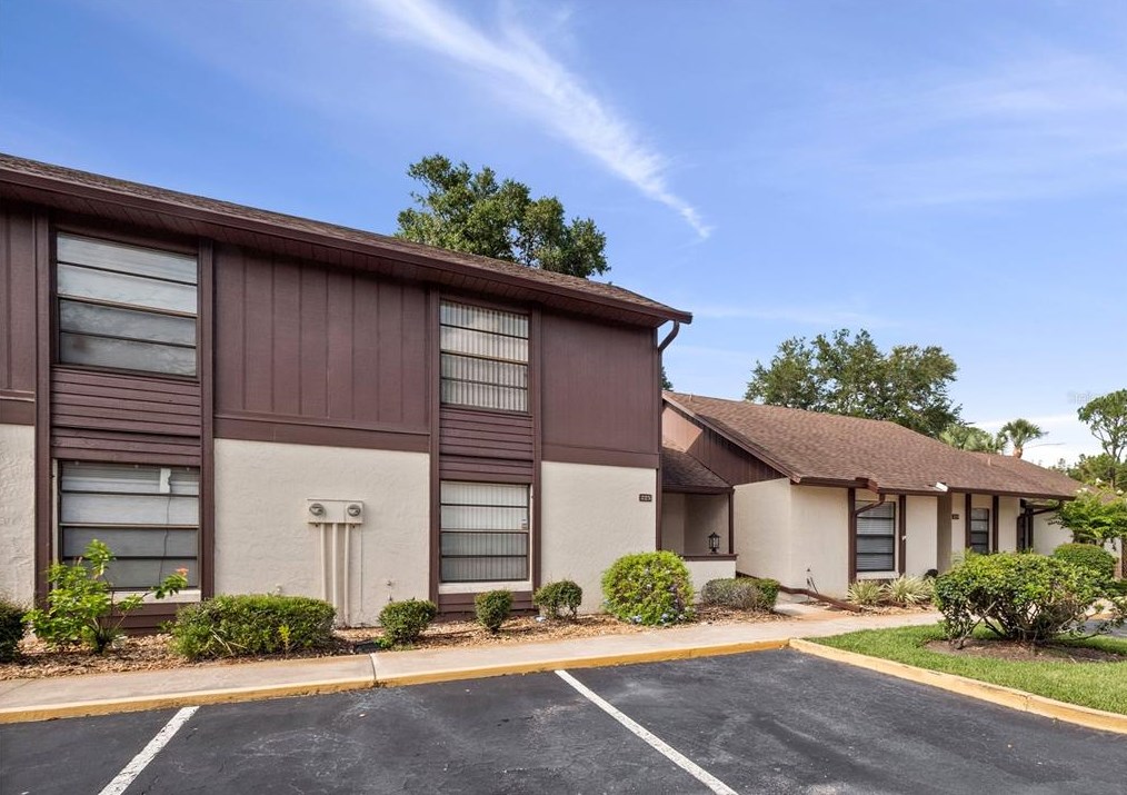225 Terrace Hill Blvd #1c, De Bary, FL 32713
