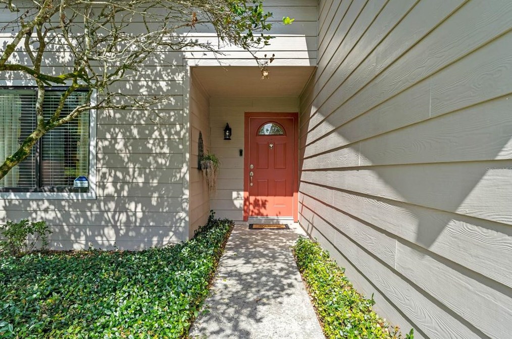 408 Woodview Dr, Longwood, FL 32779