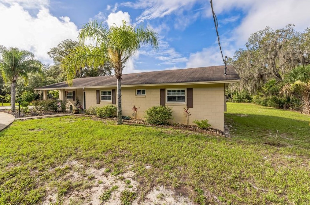 1691 Cochran Rd, Geneva, FL 32732