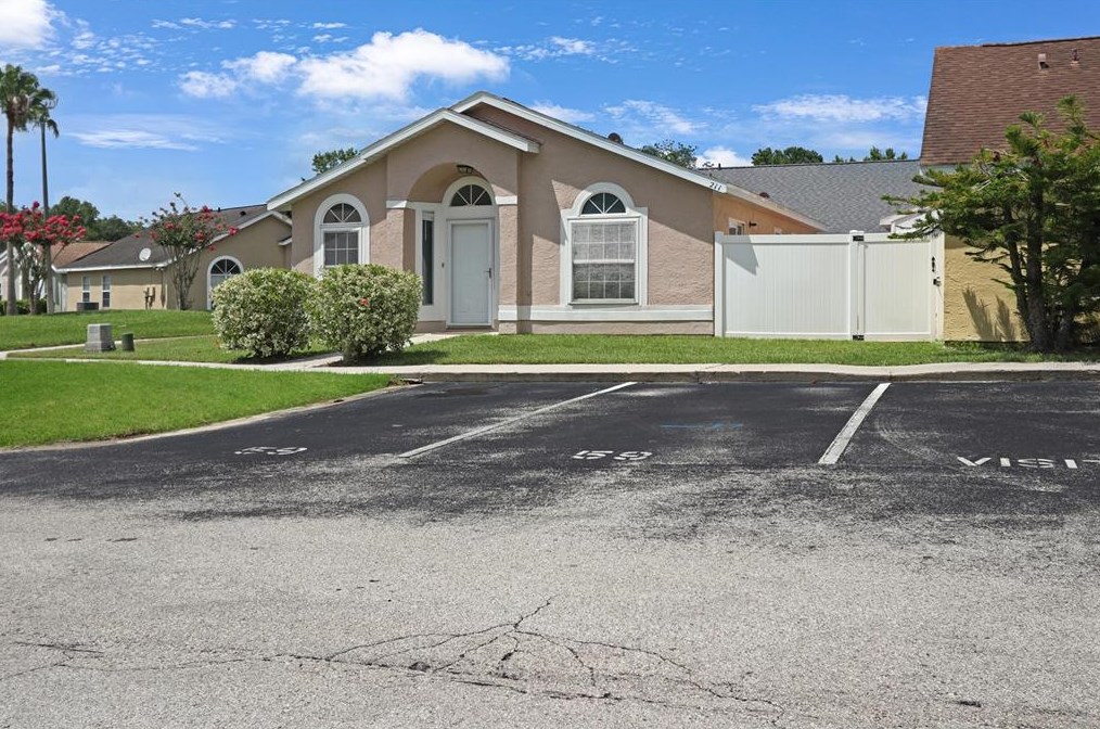 211 Panorama Dr, Casselberry, FL 32708