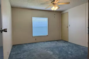 550 St Johns Rd, Tavares, FL 32778 - Photo 26