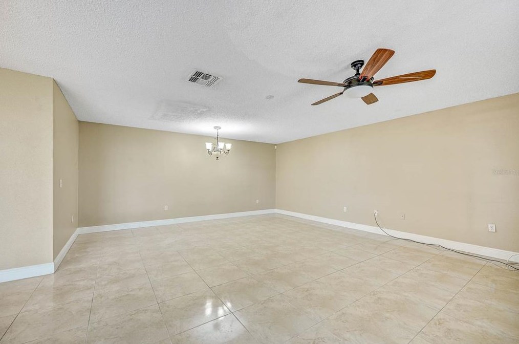 2390 Andrews Valley Dr, Kissimmee FL  34758-1709 exterior