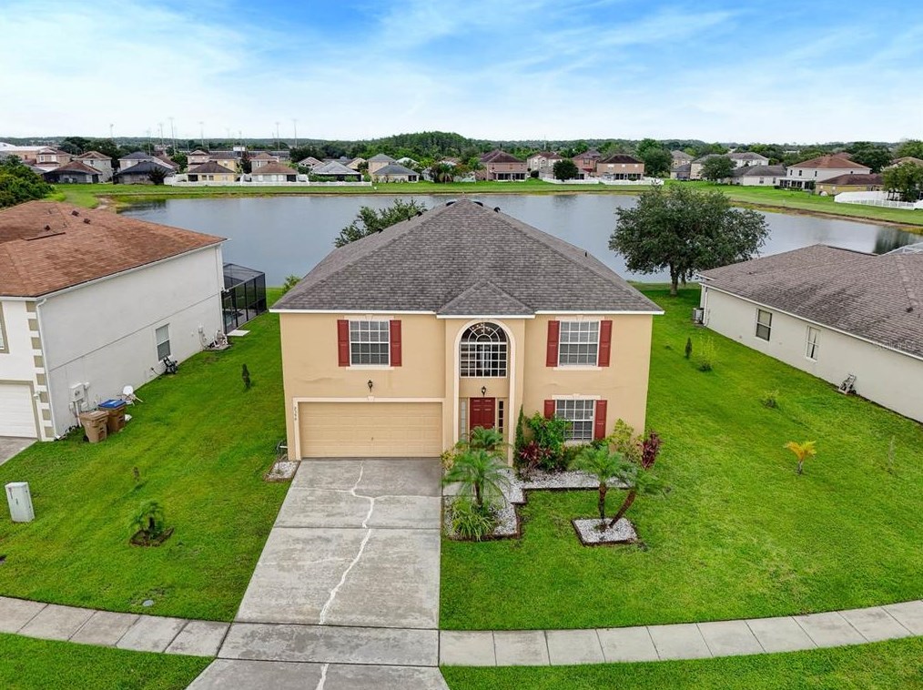 2390 Andrews Valley Dr, Kissimmee FL  34758-1709 exterior