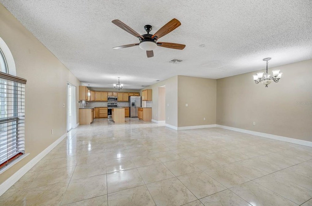 2390 Andrews Valley Dr, Kissimmee FL  34758-1709 exterior