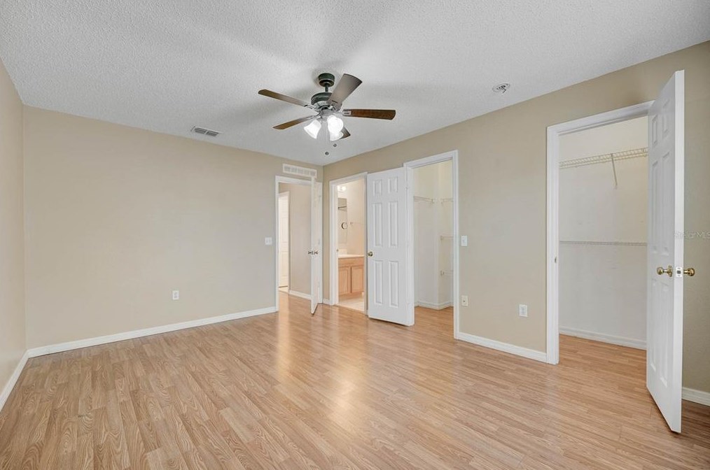 2390 Andrews Valley Dr, Kissimmee FL  34758-1709 exterior