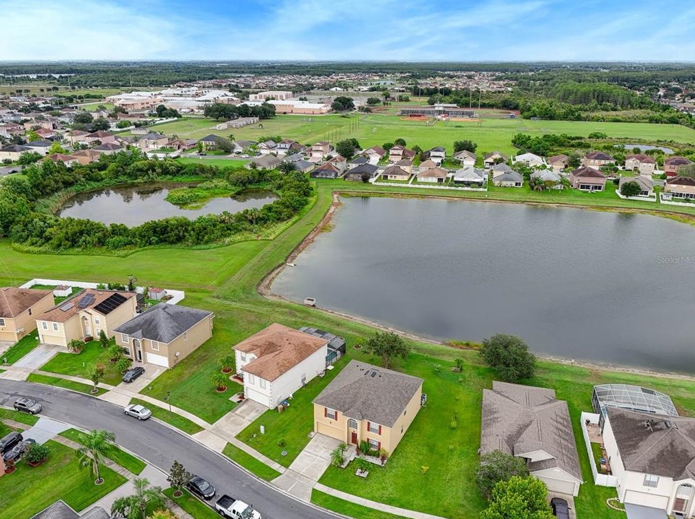 2390 Andrews Valley Dr, Kissimmee FL  34758-1709 exterior