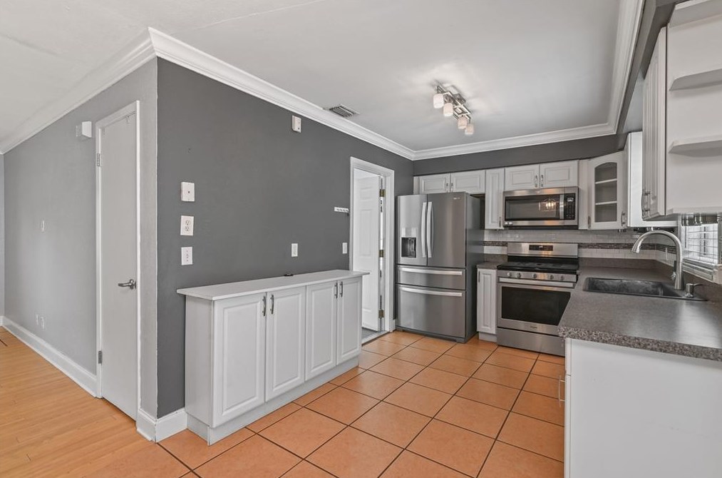 530 Rosedale Ave, Longwood FL  32750-3256 exterior