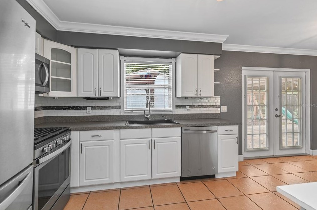 530 Rosedale Ave, Longwood FL  32750-3256 exterior