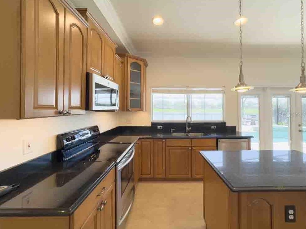 1221 Castleport Rd, Winter Garden FL  34787-4645 exterior