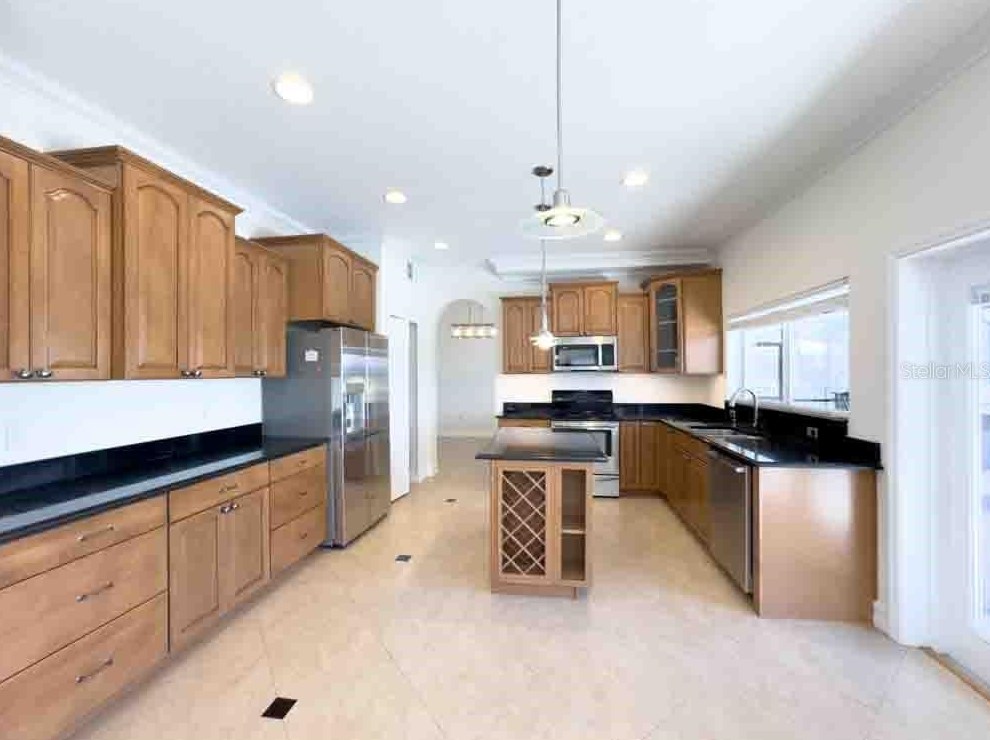 1221 Castleport Rd, Winter Garden FL  34787-4645 exterior