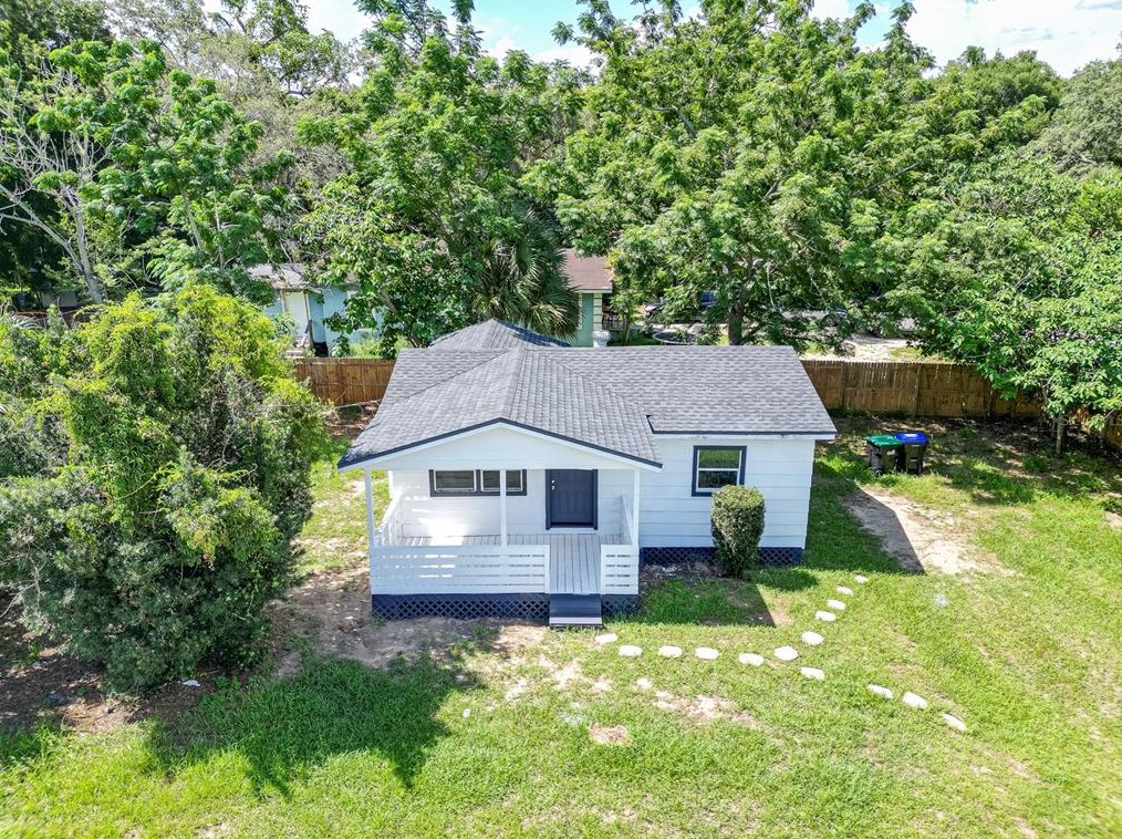 37 E Cleveland St, Apopka, FL 32703