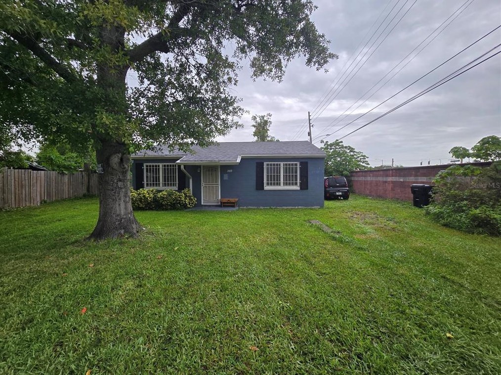 2819 Livingston St, Orlando, FL 32805-1129