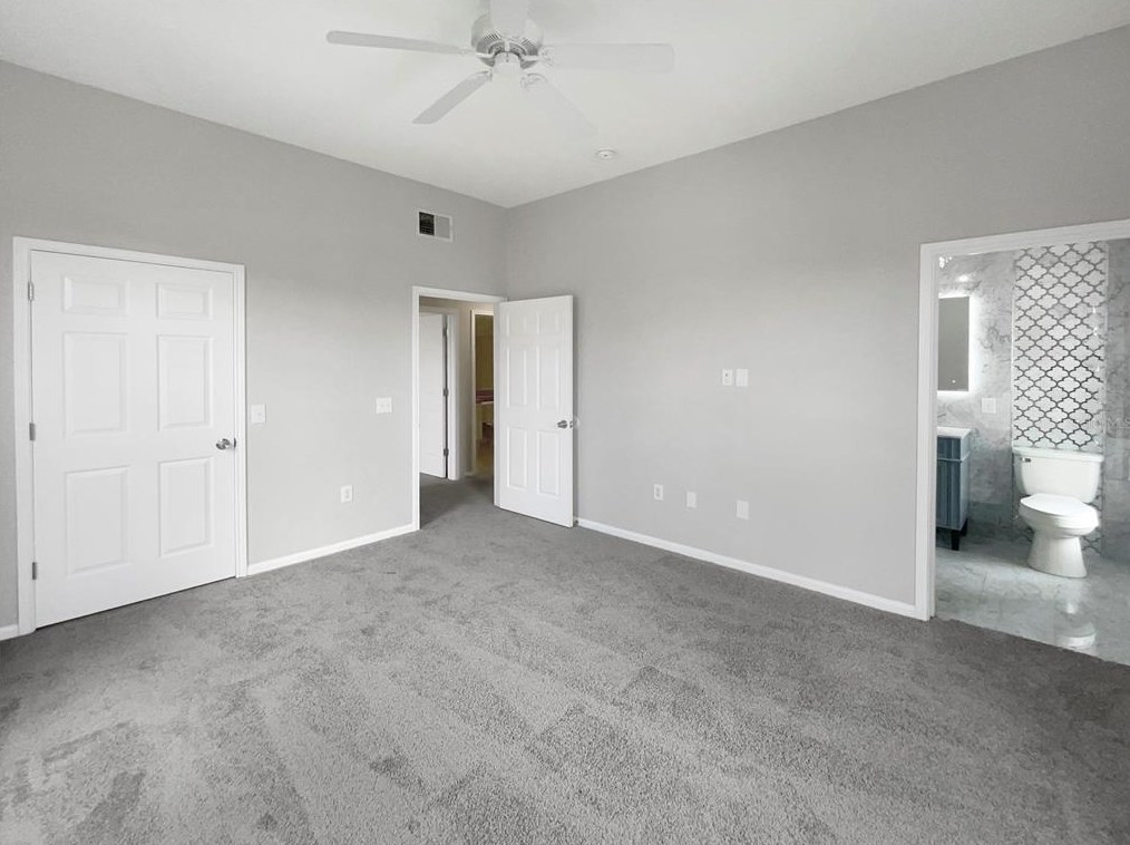 215 Longview Ave #305, Kissimmee, FL 34747