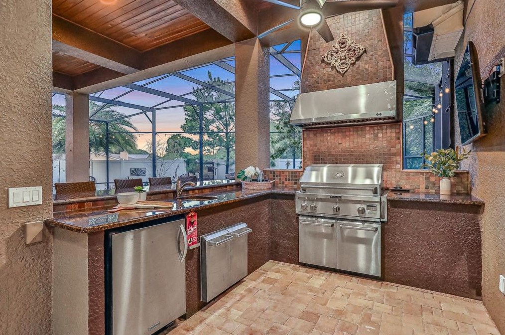 2421 Northumbria Dr, Sanford FL  32771-6494 exterior
