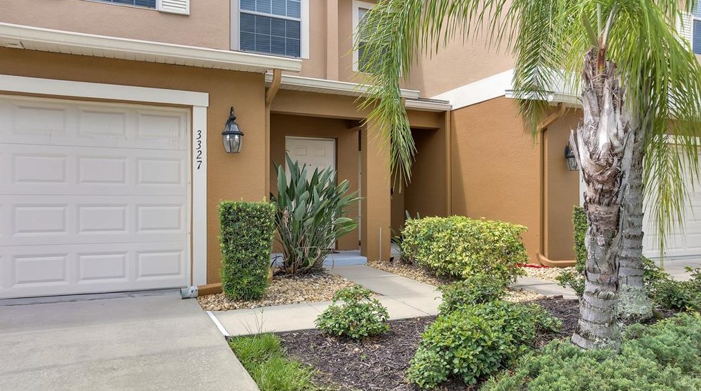 3327 Rodrick Cir, Orlando, FL 32824