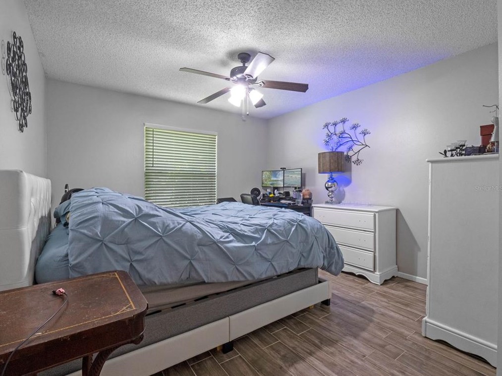 5465 Lake Margaret Dr, Orlando FL  32812-6079 exterior