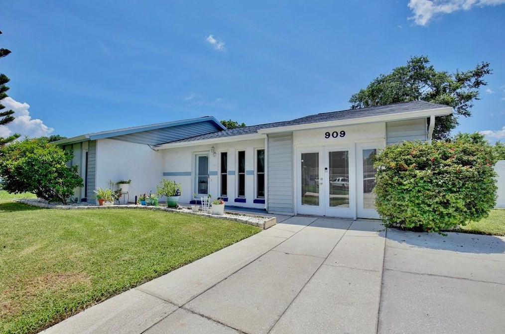 909 Florida Pkwy, Kissimmee, FL 34743