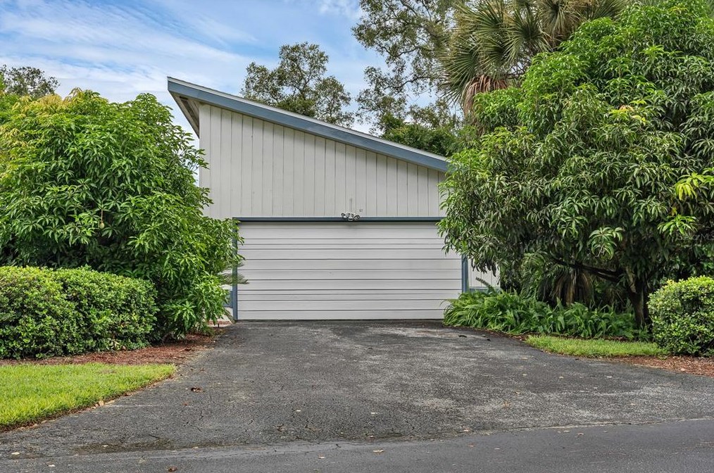 16 Nottingham Way, Grenelefe, FL 33844