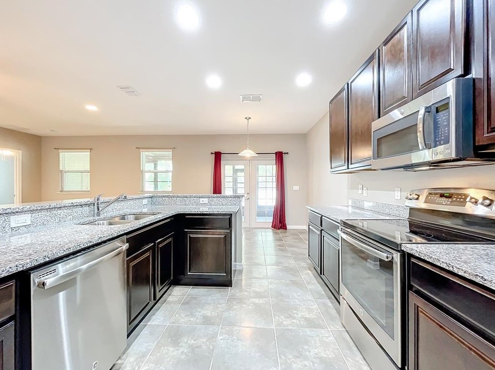 2323 Martins Run, Tavares, FL 32778