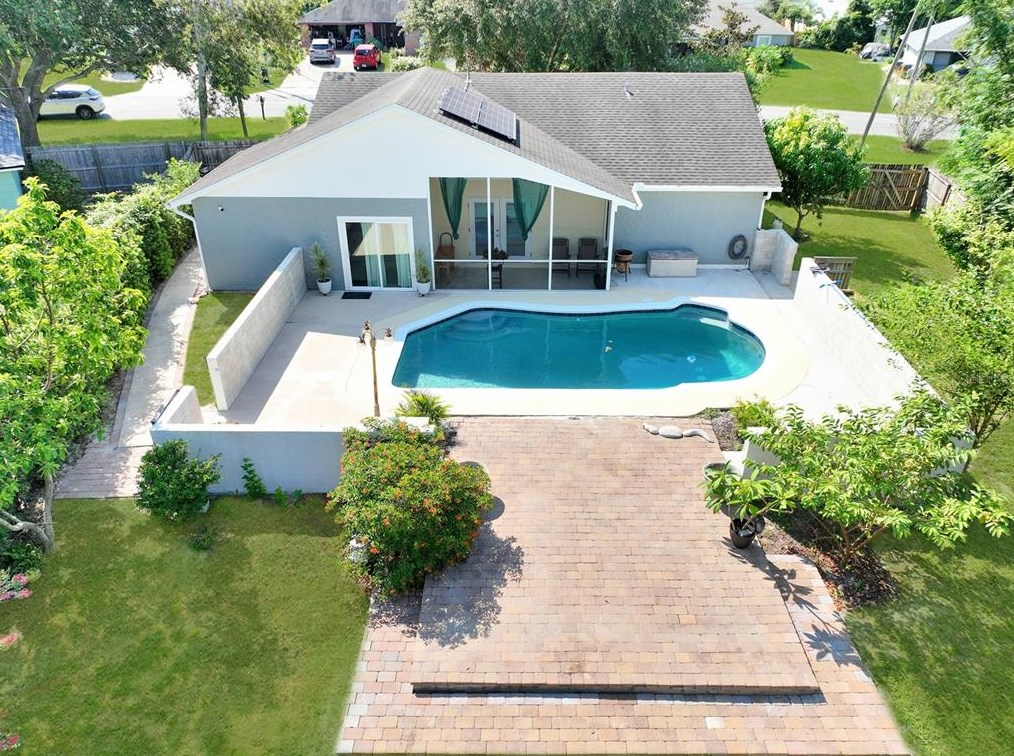 724 Leland Dr, Deltona, FL 32725-8205