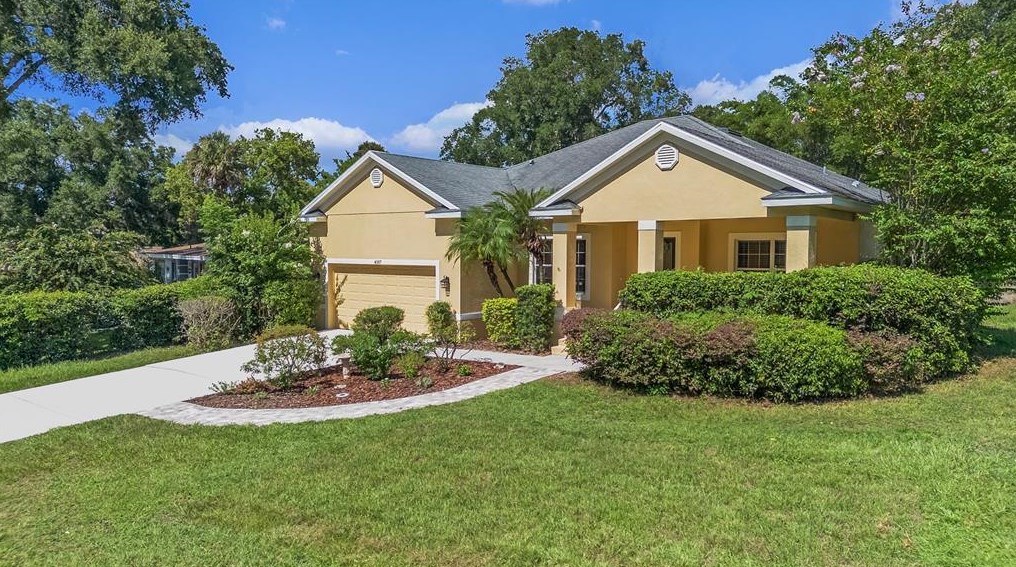 4507 Ola Beach Dr, Mount Dora, FL 32757