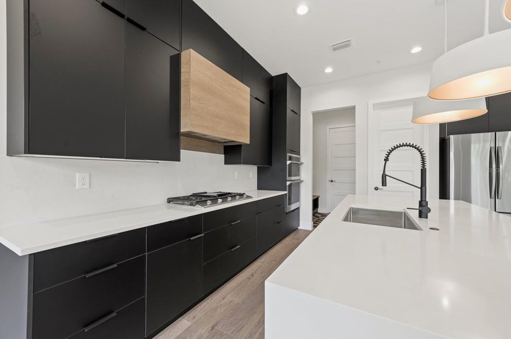 1915 Lakemont Ave, Winter Park FL 32792-3214 exterior