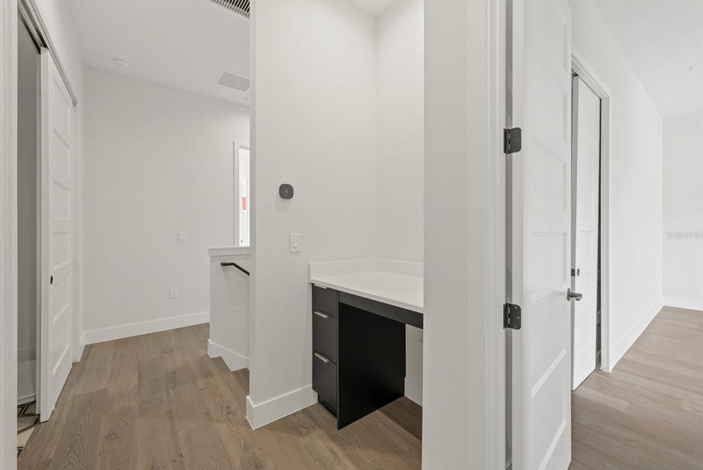 1915 Lakemont Ave, Winter Park FL 32792-3214 exterior