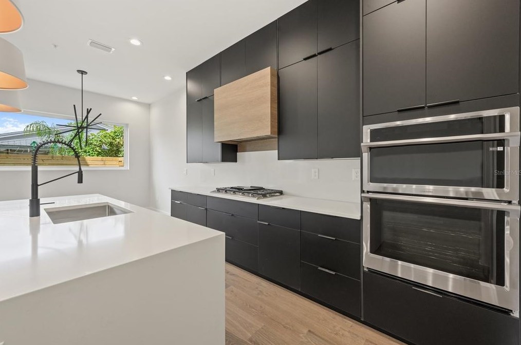 1915 Lakemont Ave, Winter Park FL 32792-3214 exterior