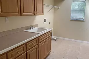 13381 SW Pembroke Cir N, Lake Suzy, FL 34269 - Photo 4