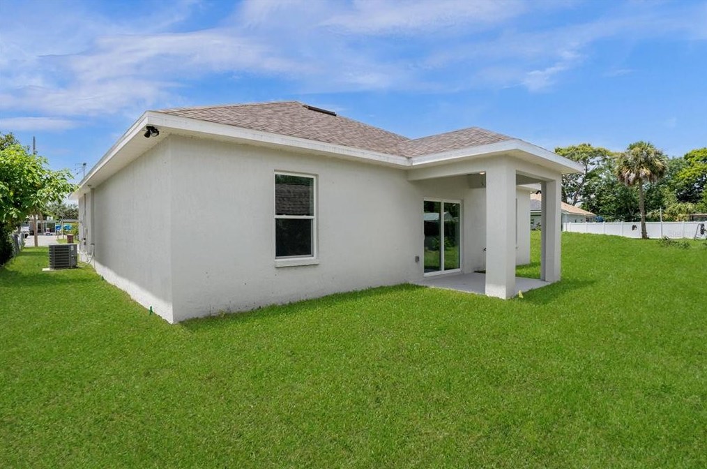 1408 E Lowry Ave, Grenelefe, FL 33844