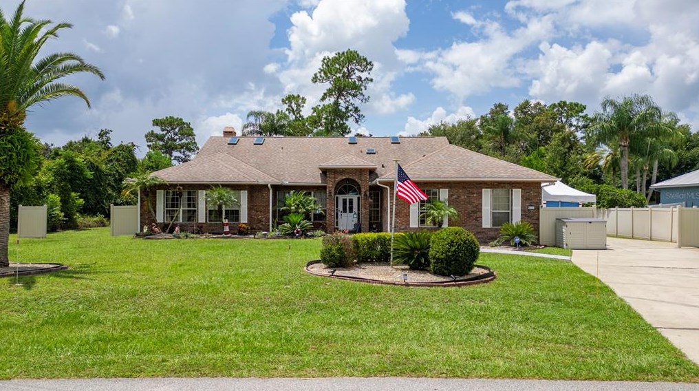 463 N Pine Meadow Dr, De Bary, FL 32713