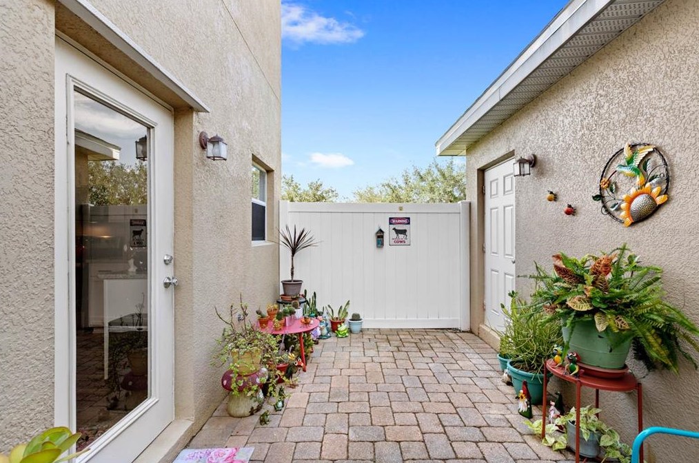 13220 Daniels Landing Cir, Winter Garden FL  34787-4394 exterior