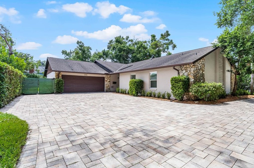 2046 Forest Club Dr, Orlando, FL 32804-6508