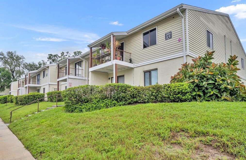 304 Cherokee Ct #e, Altamonte Springs, FL 32701