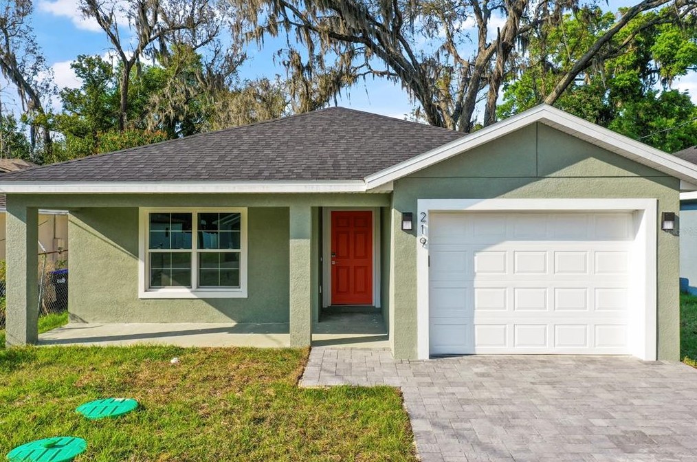 29 W 17th St, Apopka, FL 32703